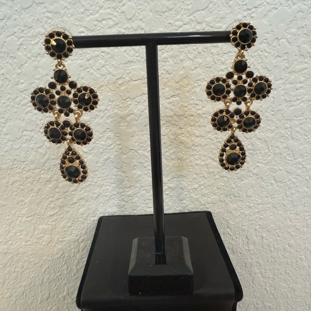 Elegant Black and Gold Chandelier Earrings